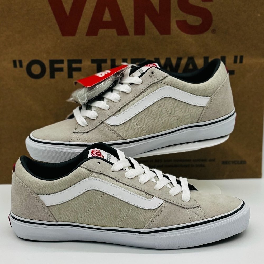 Vans men's size10 Old School Skate Omar Hassas " La Cripta dos" Tan Sude Shoe